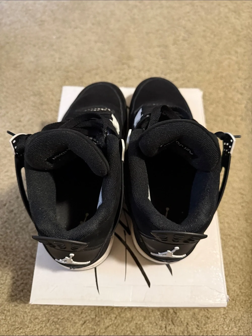 Nike Air Jordan Mens Black and White Retro Sneakers